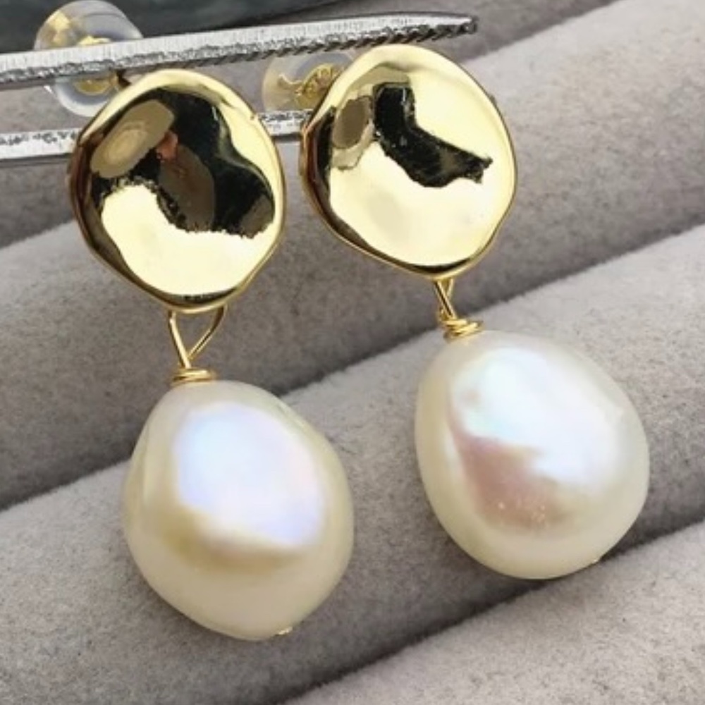 ✨ Gorgeous Handmade 14K Gold Plate Disc & Baroque Pearl Drop Earrings ✨